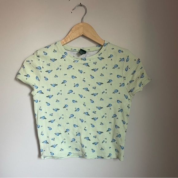 Wild Fable Cream and Blue Short Sleeve Tee - Picture 1 of 5